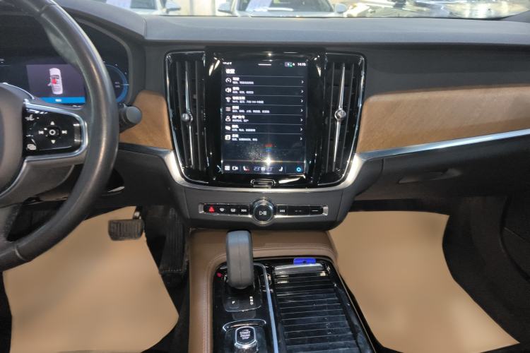 Used Volvo S90 New Energy 2022 T8 eDrive Hybrid Luxury Edition