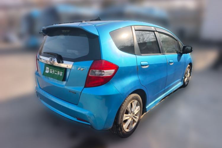 Used Honda Fit 2011 1.5L automatic panoramic sunroof version
