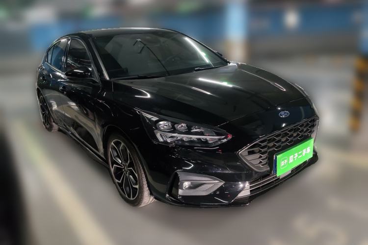 Used Ford Focus 2020 Hatchback EcoBoost 180 Automatic ST Line Front Right 45 Deg