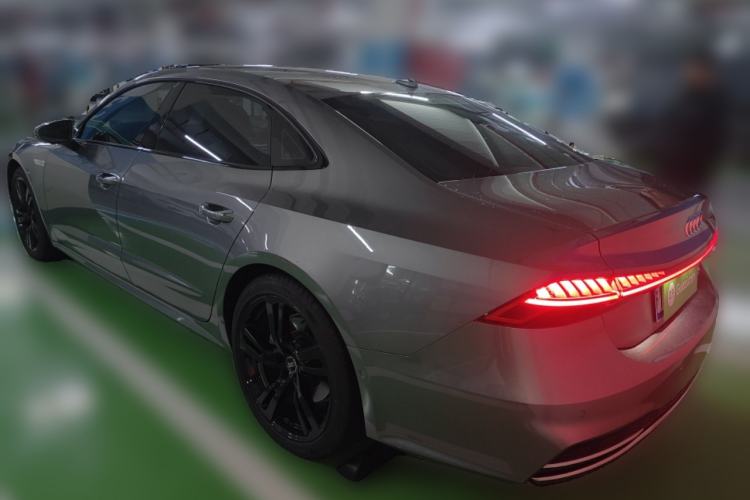 Used Audi A7L 2022 45 TFSI quattro S-line Visionary Crystal Package
