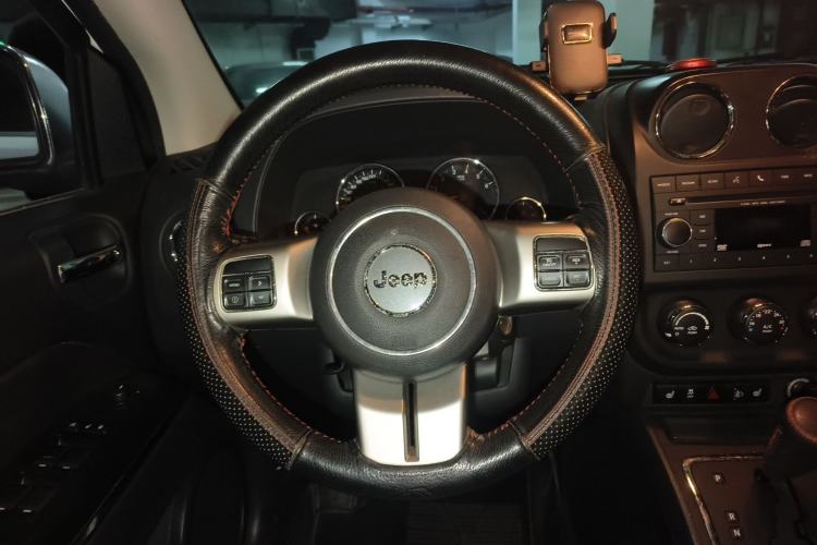 Used Jeep Compass 2012 2.4L four-wheel drive luxury version