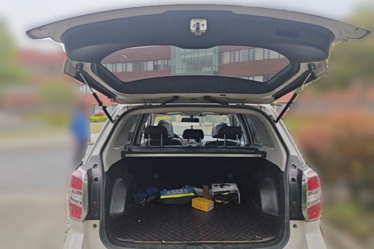 Used Subaru Forester 2013 2.0i Automatic Luxury Edition Trunk