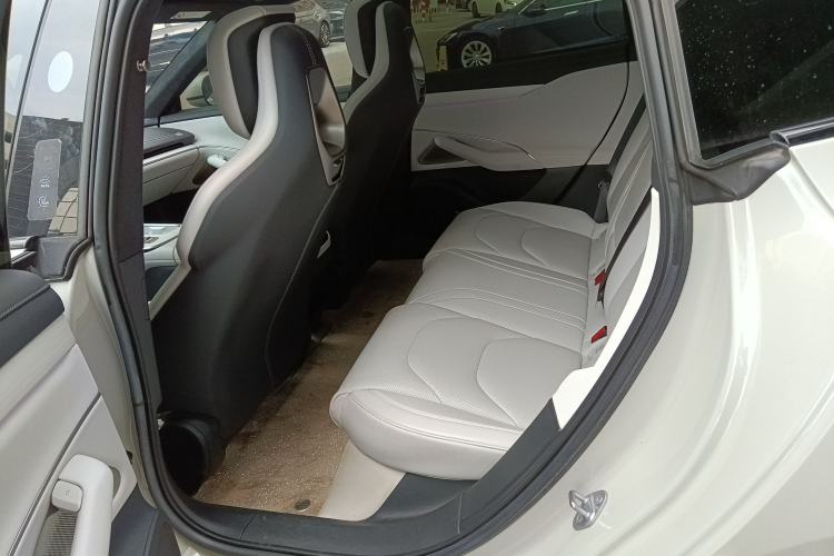 Used Xiaomi Auto SU7 2024 Four-Wheel Drive Ultra-Long Range Advanced Intelligent Driving Max Edition Left Rear Seat