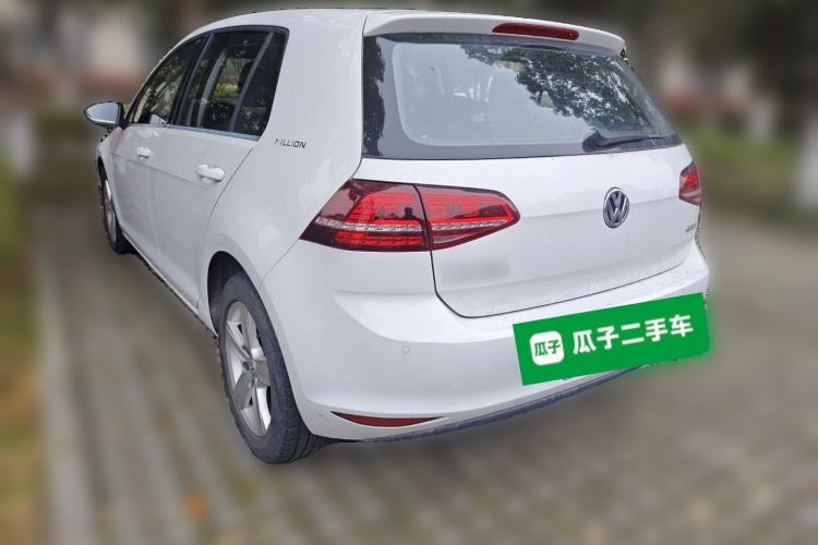 Used Volkswagen Golf 2017 1.6L Automatic Comfort Million-Vehicle Anniversary Edition

