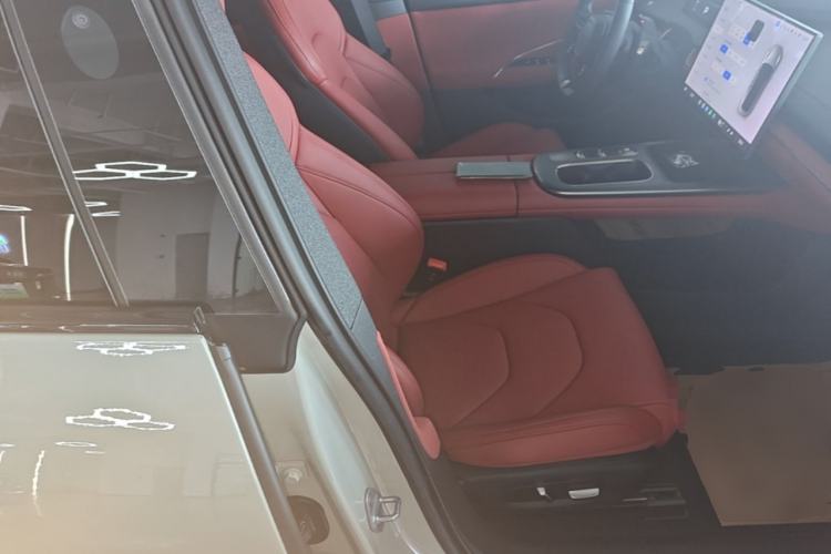 Used Xiaomi Auto SU7 2024 Rear-Drive Long-Range Intelligent Driving Version