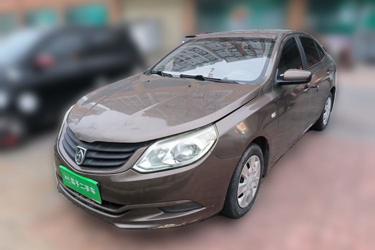 Used Baojun 630 2011 1.5L manual standard version
