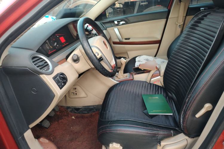 Used Roewe 550 2012 550 1.8L Manual "Pure Gold" Limited Edition
