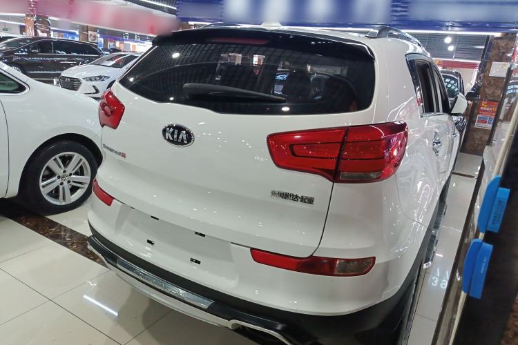 Used Kia Sportage R 2015 2.0L Automatic Two-Wheel Drive DLX Model Rear Right 45 Deg