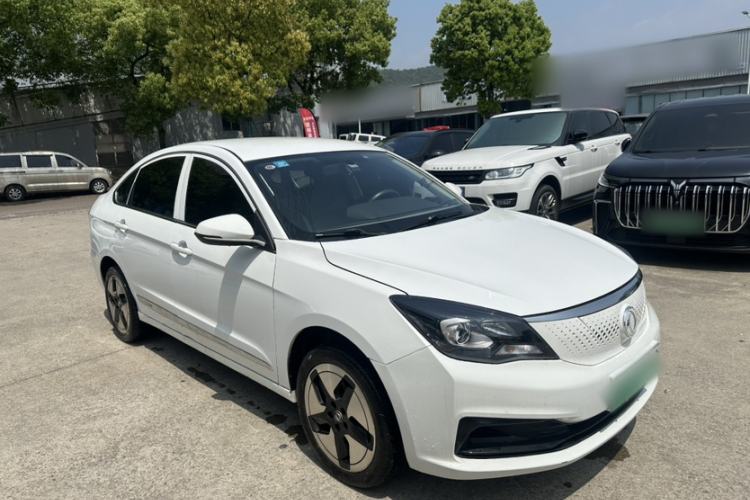 Used Dongfeng Aeolus E70 2023 500 Smart Version Lithium Iron Phosphate 48.6 kWh 110 kW