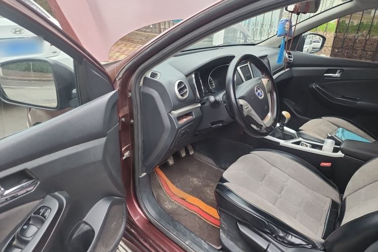 Used Venucia T70 2015 2.0L Manual RuiQu Version Driver Seat