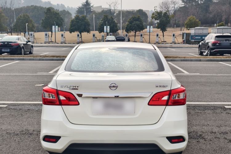 Used Nissan Sylphy 2021 Classic 1.6XL CVT Luxury Edition Exterior 5