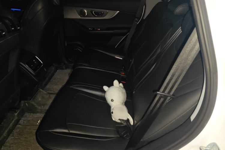 Used Chery Tiggo 8 PRO 2022 390T Two-Wheel Drive Sky Dome Edition 5 Seats Left Rear Seat