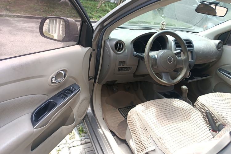 Used Nissan Sunny 2011 1.5XL Manual Deluxe Edition Driver Seat