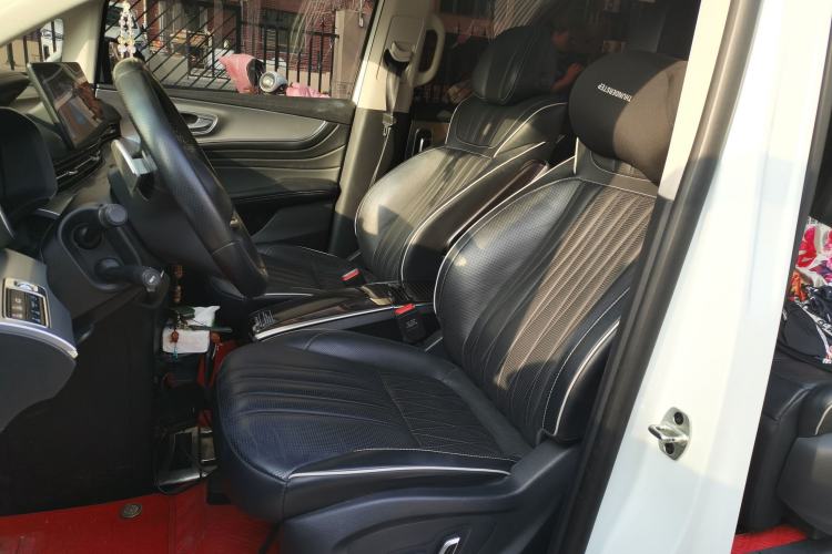 Used Roewe iMAX8 2021 400TGI Supreme Series Prestige Edition
