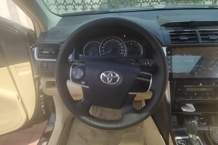 Used Toyota Camry 2016 2.0E 10th Anniversary Elite Edition Steering Wheel