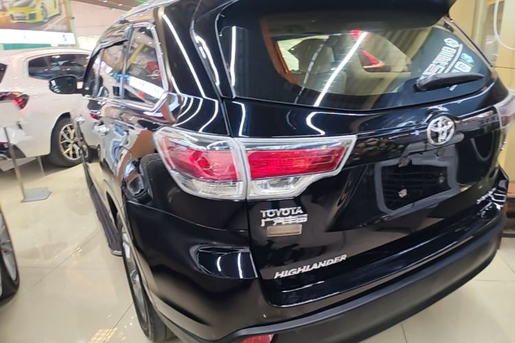 Used Toyota Highlander 2015 2.0T Four-Wheel Drive Luxury Edition 7-Seater Rear Left 45 Deg