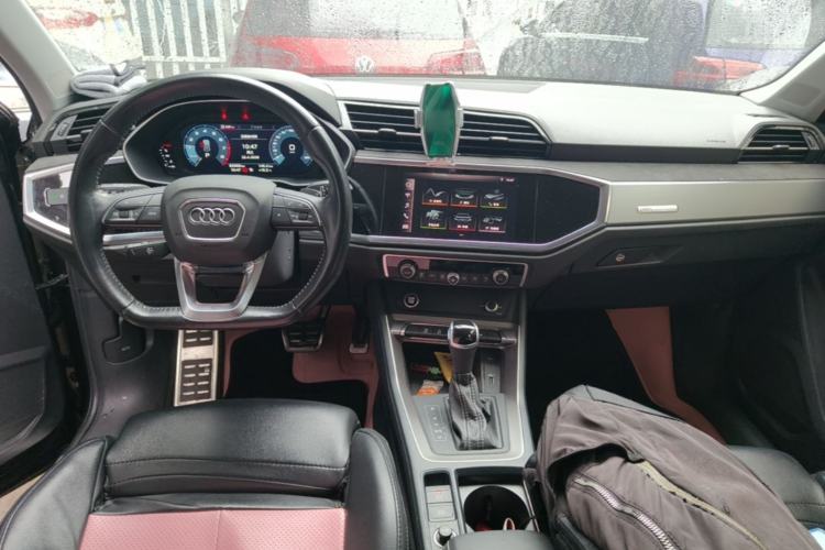 Used Audi Q3 2021 35 TFSI Fashion Dynamic Model