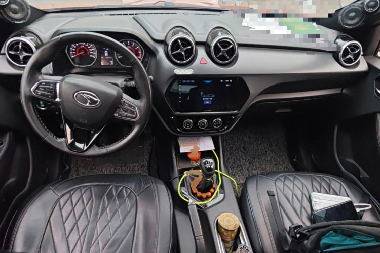 Used Soueast DX3 2016 1.5L Manual Luxury Edition Center Console