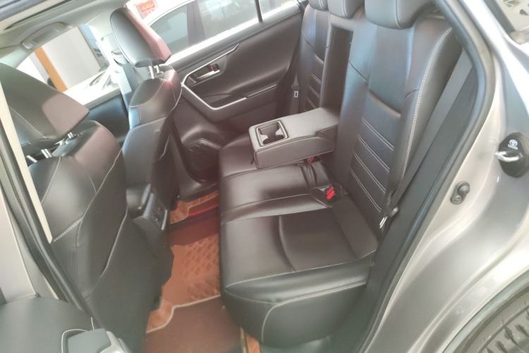 Used Toyota RAV4 2021 2.0L CVT Two-Wheel Drive Fashion PLUS Edition
