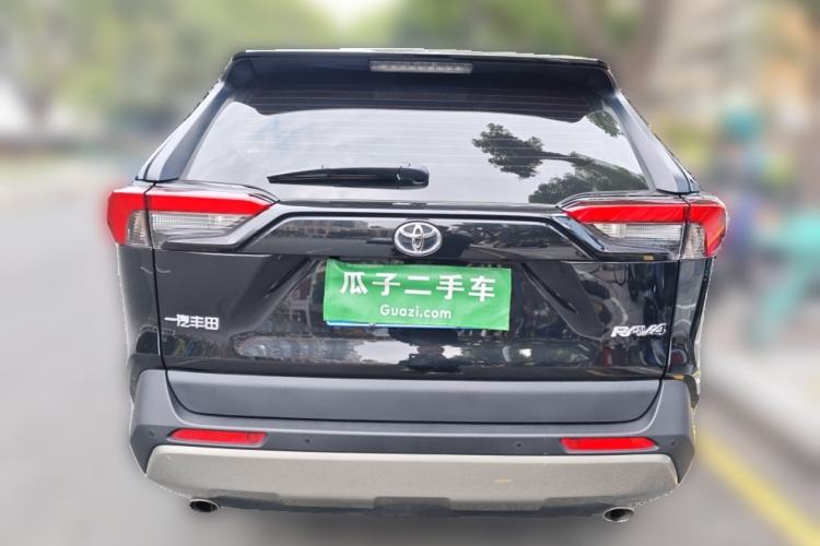 Used Toyota RAV4 2023 2.0L CVT Two-Wheel Drive Fashion Plus Edition
