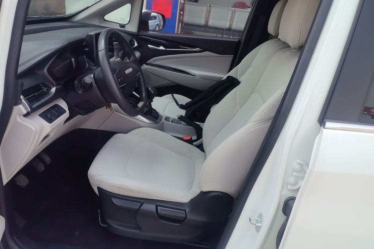 Used SAIC MAXUS G50 2022 1.5T Manual Touring A Left Front Seat