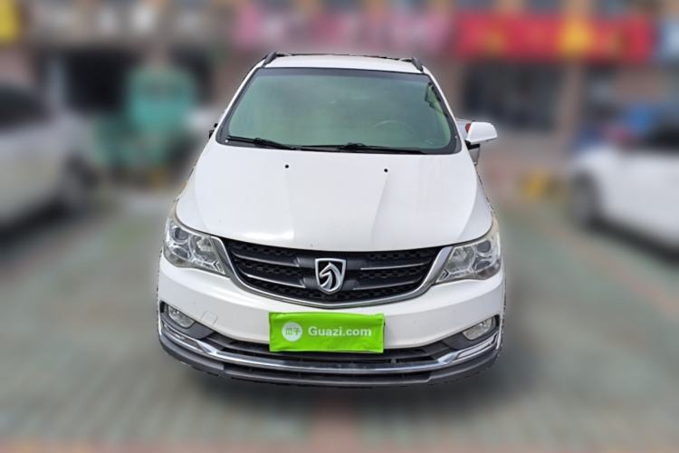 Used Baojun 730 2016 1.5T Manual Comfort Version 7 Seats Front