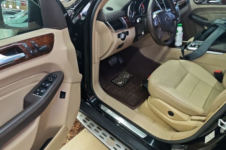 Used Mercedes-Benz M-Class 2014 ML 400 4MATIC Dynamic Model
