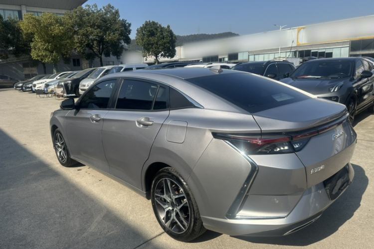 Used Dongfeng Aeolus Yixuan 2021 230T Automatic Dream-Chasing Edition