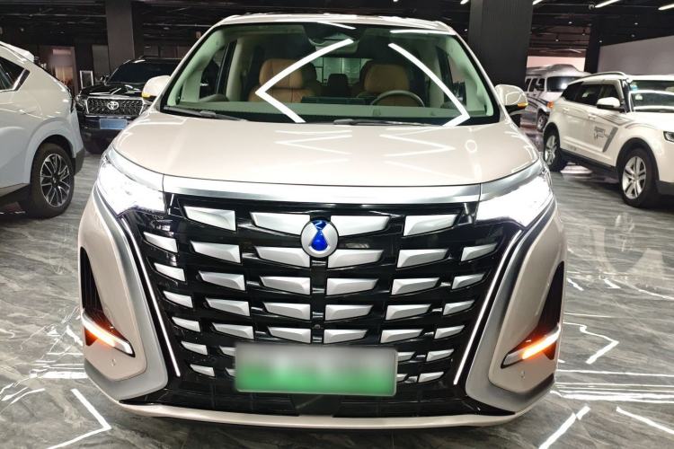 Used Denza D9 2022 DM-i 970 Four-Wheel Drive Flagship Model
