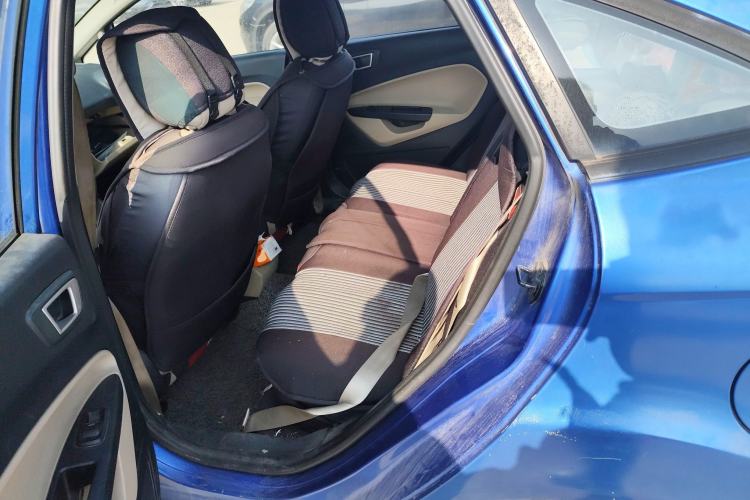 Used Ford Fiesta 2011 Sedan 1.3L Manual Fashion Edition
