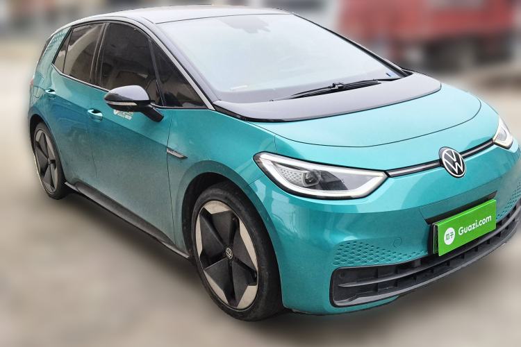 Used Volkswagen ID.3 2022 Pro Smart Edition Front Right 45 Deg