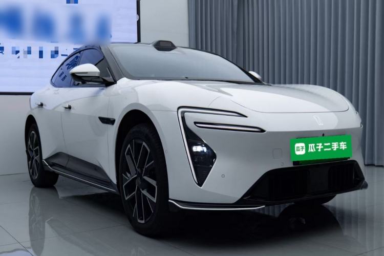 Used Avatr 06 2025 Max All-Electric Version