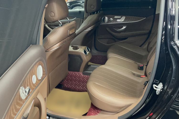 Used Mercedes-Benz E-Class 2019 Restyled E 300 L Luxury Edition Interior 2