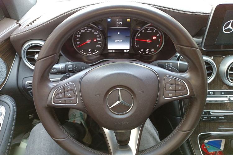Used Mercedes-Benz GLC 2019 GLC 260 L 4MATIC Dynamic Model Steering Wheel