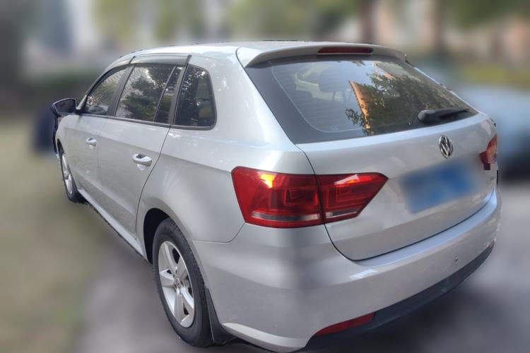 Used Volkswagen Gran Lavida 2013 1.6L Automatic Fashion Model