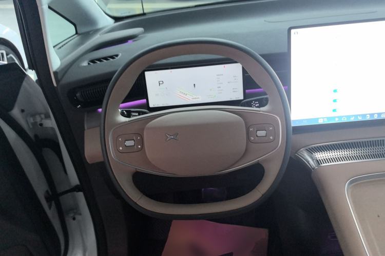 Used XPeng X9 2025 740 Ultra-Long Range Max
