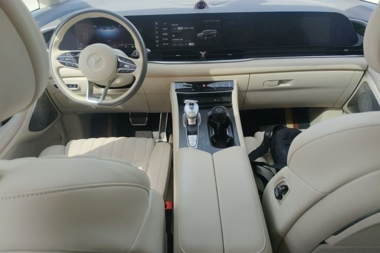 Used VOYAH Dream 2022 Low-Carbon Edition Dream+ Smart Enjoyment Package Center Console