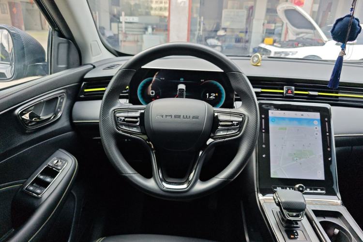 Used Roewe RX5 2023 PLUS 330TGI Automatic Trendsetting Smart Edition