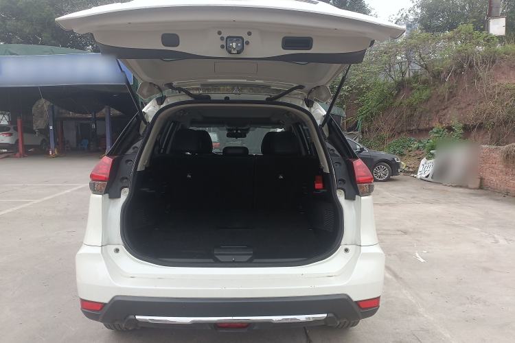 Used Nissan X-Trail 2022 Revised Version 2.0L Two-Wheel Drive Smart Connect & Comfort Edition Trunk