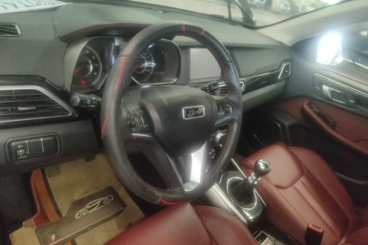 Used Zotye Domy X5 2017 Platinum Edition 1.5T Manual Luxury Model Steering Wheel