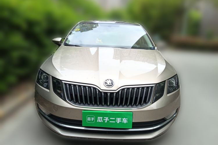 Used Skoda Octavia 2019 1.5L Automatic Smart Drive Luxury Edition China VI Standard