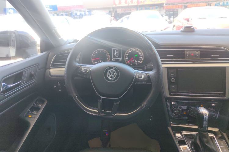 Used Volkswagen Lamando 2019 280TSI DSG Comfort Edition China VI standard
