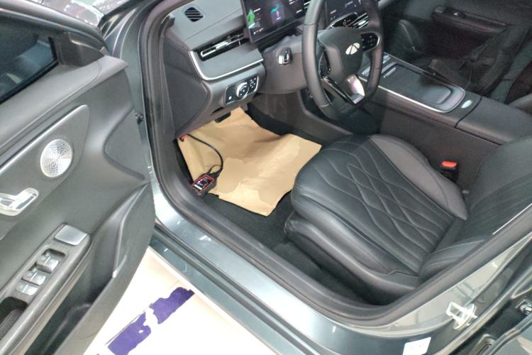 Used Chery Fengyun A8L 2025 1.5 TGDI 145 km Standard Version
