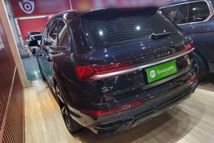 Used Audi Q7 2020 55 TFSI quattro S line sports model