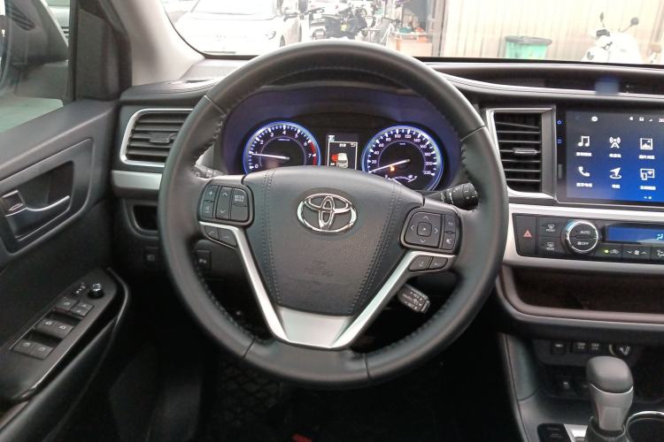 Used Toyota Highlander 2018 2.0T Four-Wheel Drive Prestige Version 7 Seats China VI Standard