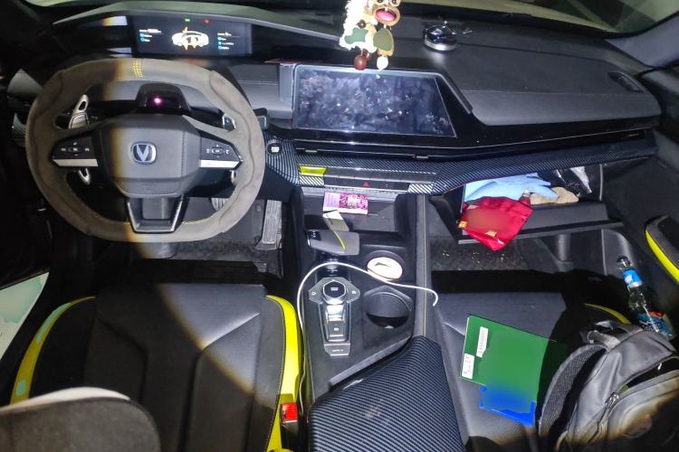 Used CHANGAN UNI-V 2022 2.0T Leading-Speed Edition Center Console