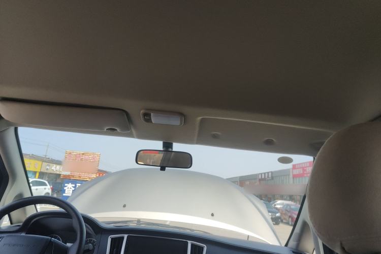 Used FORTHING Lingzhi 2023 M5L 1.6L Base Model 5 Seats
