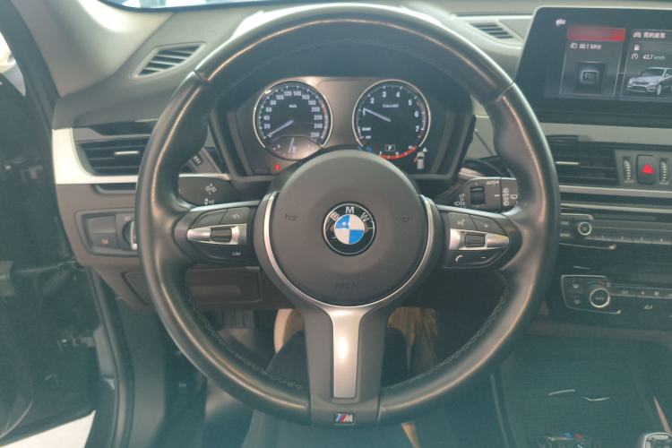 Used BMW X1 2022 sDrive25Li Leading Model Steering Wheel