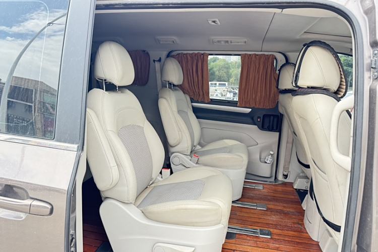 Used SAIC MAXUS G10 2016 2.0T Automatic Fashion Edition
