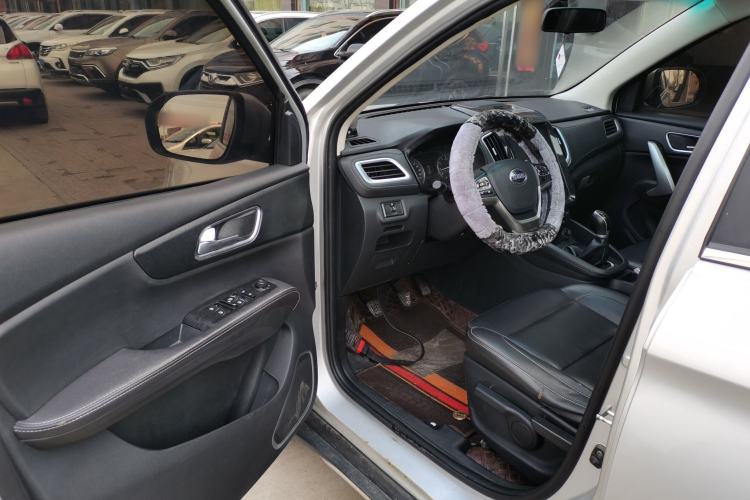 Used SWM X7 2016 1.8L Manual Luxury Edition 7 Seats
